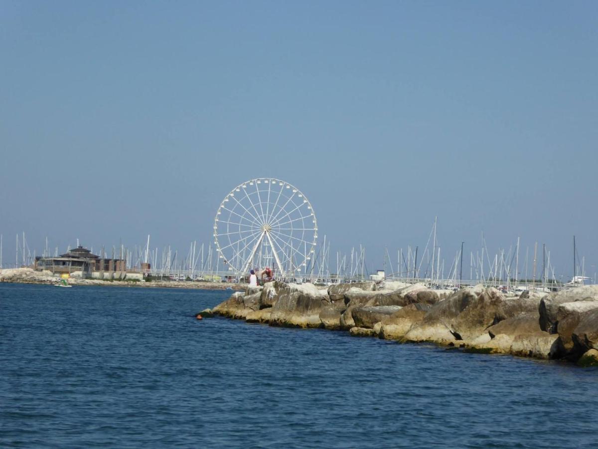 Appartamento Minerva Rimini Esterno foto